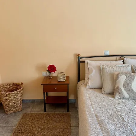 Louloudi Apartment Planos